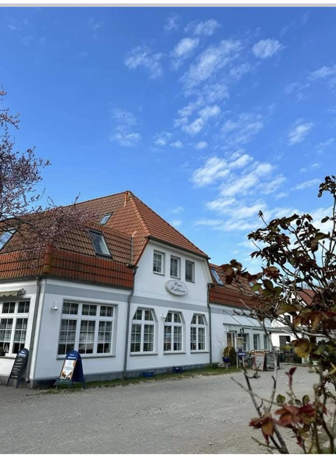 Pension & Restaurant Haus Hiddensee كلوستر المظهر الخارجي الصورة