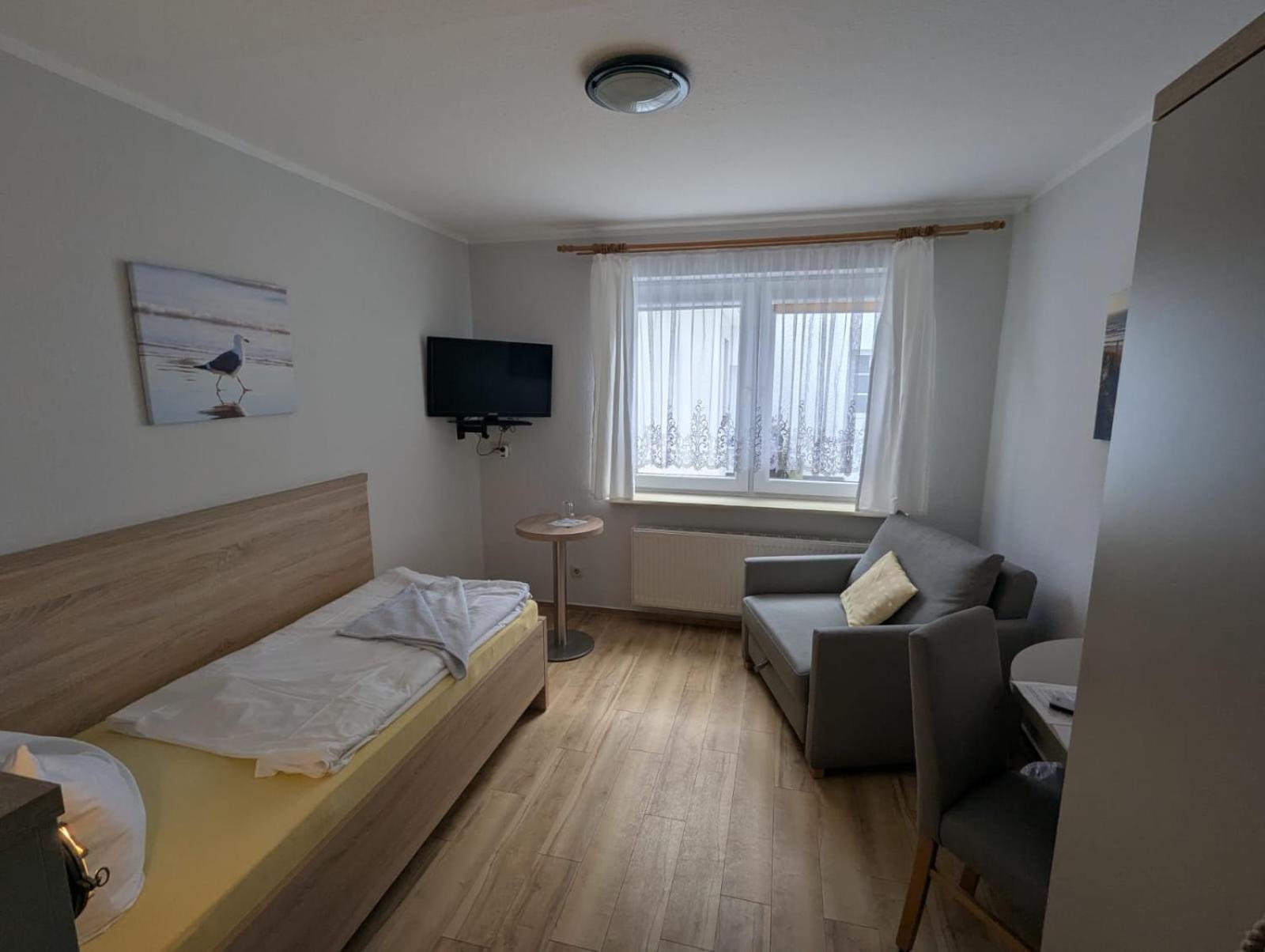 Pension & Restaurant Haus Hiddensee كلوستر المظهر الخارجي الصورة