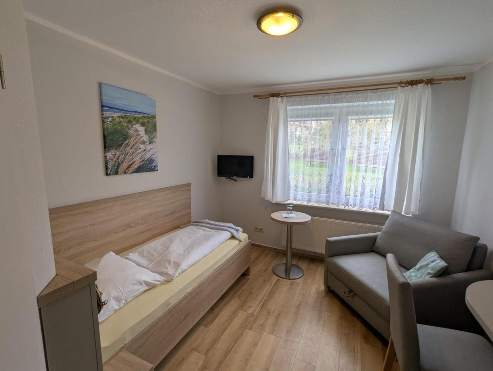 Pension & Restaurant Haus Hiddensee كلوستر المظهر الخارجي الصورة