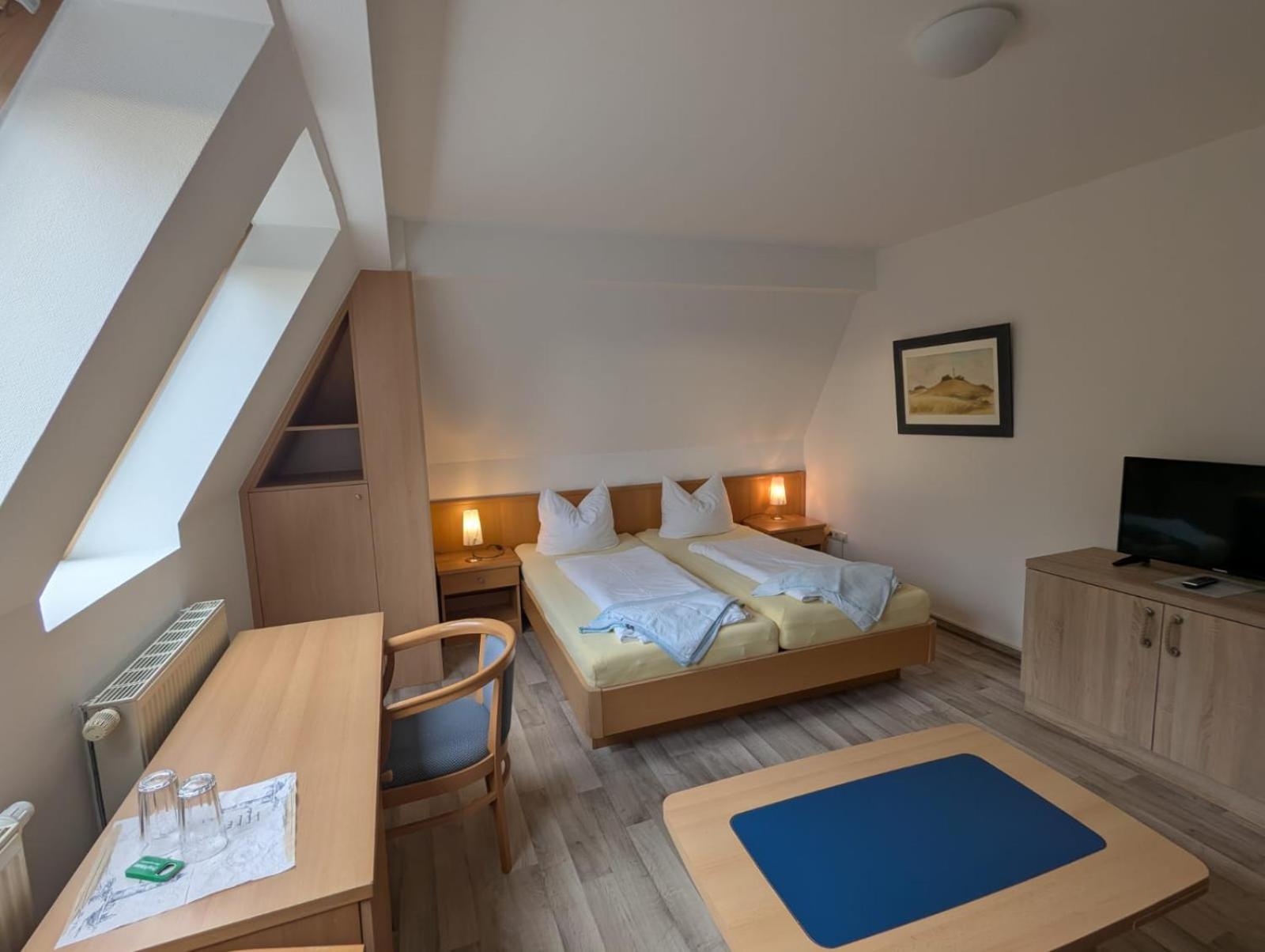 Pension & Restaurant Haus Hiddensee كلوستر المظهر الخارجي الصورة